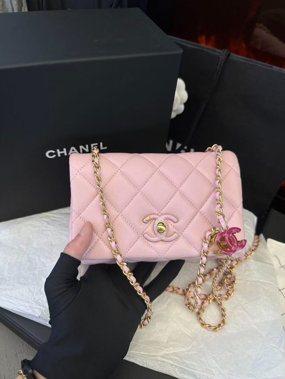 Classic CHANEL Bag: A Stylish and Versatile Choice for Elegance